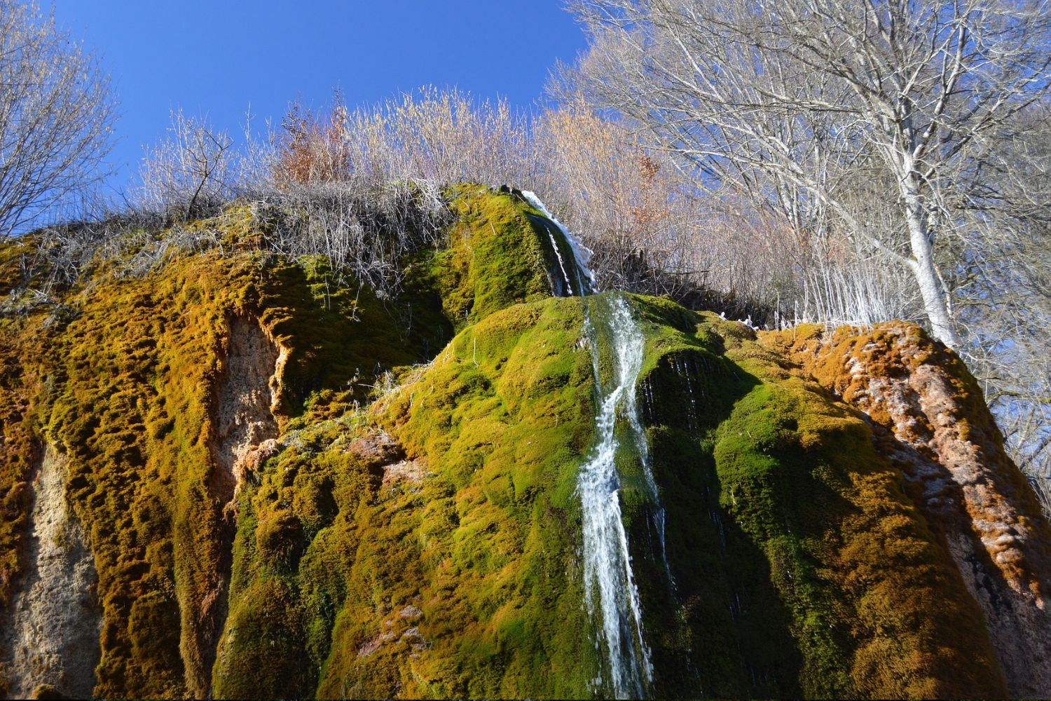 Bestaunen Sie den Dreimühlen Wasserfall in Hillesheim